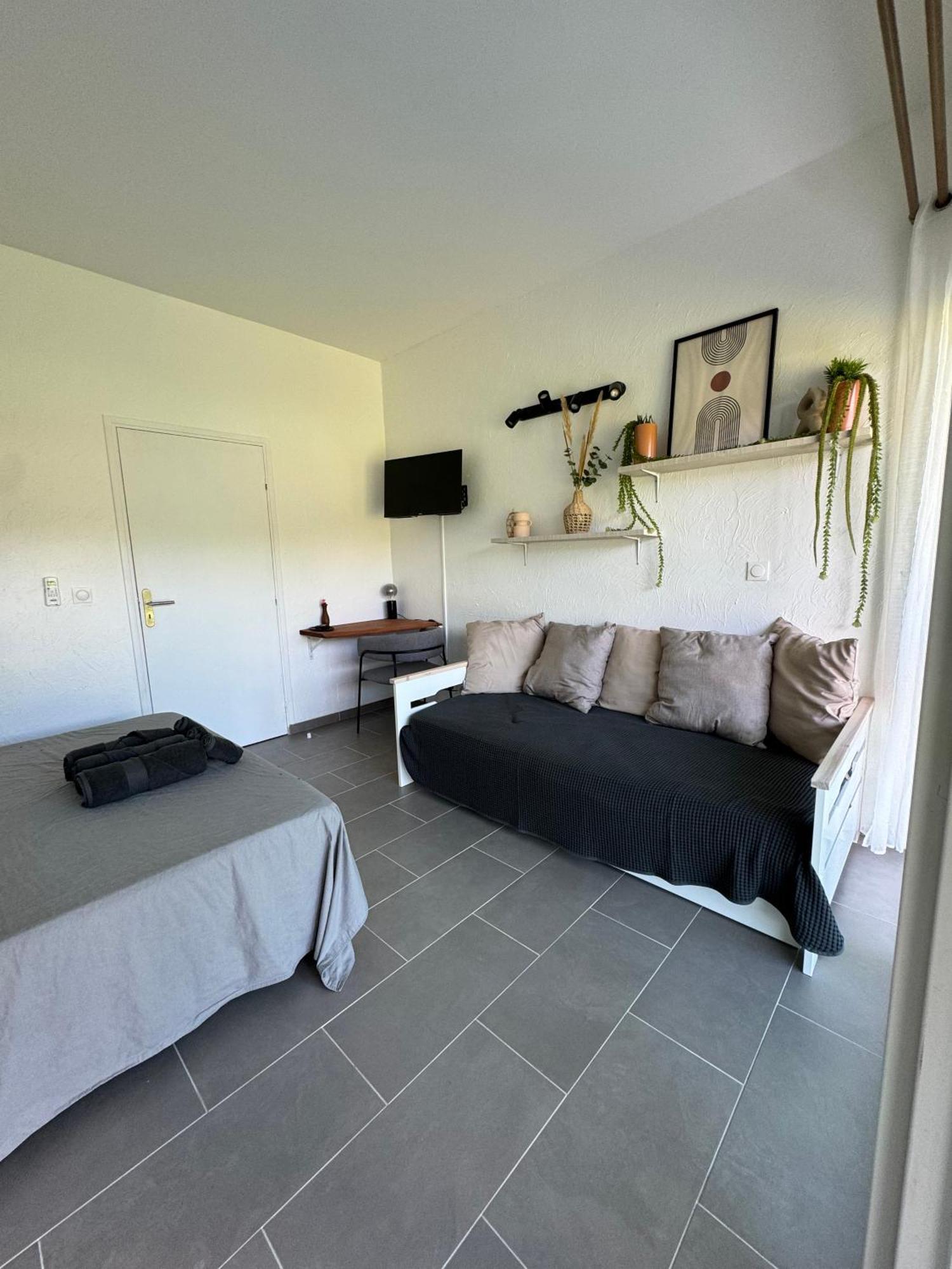 Studio Kaz' Coco Grand-Bourg  ภายนอก รูปภาพ